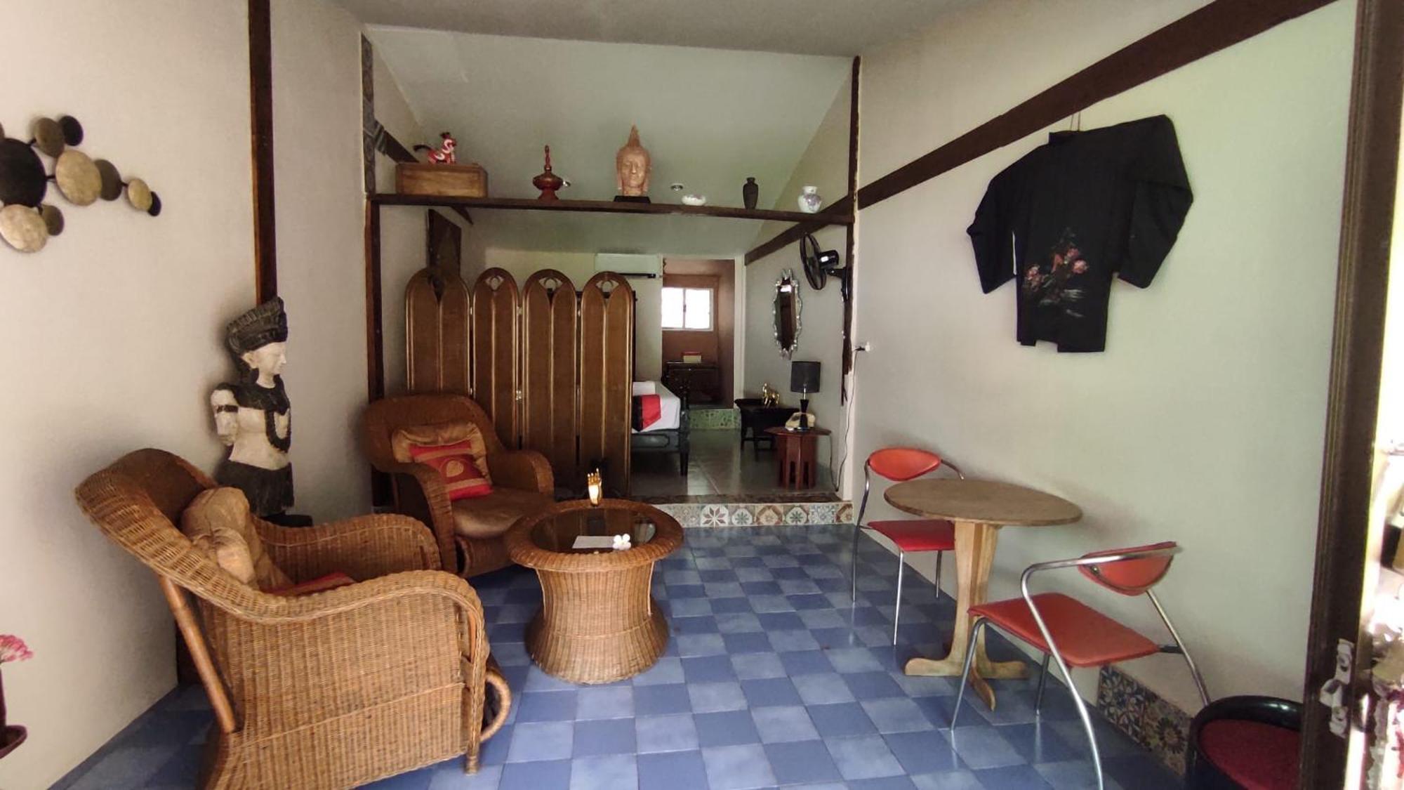 ホテル Baan Sikhao Yanui Rawai エクステリア 写真